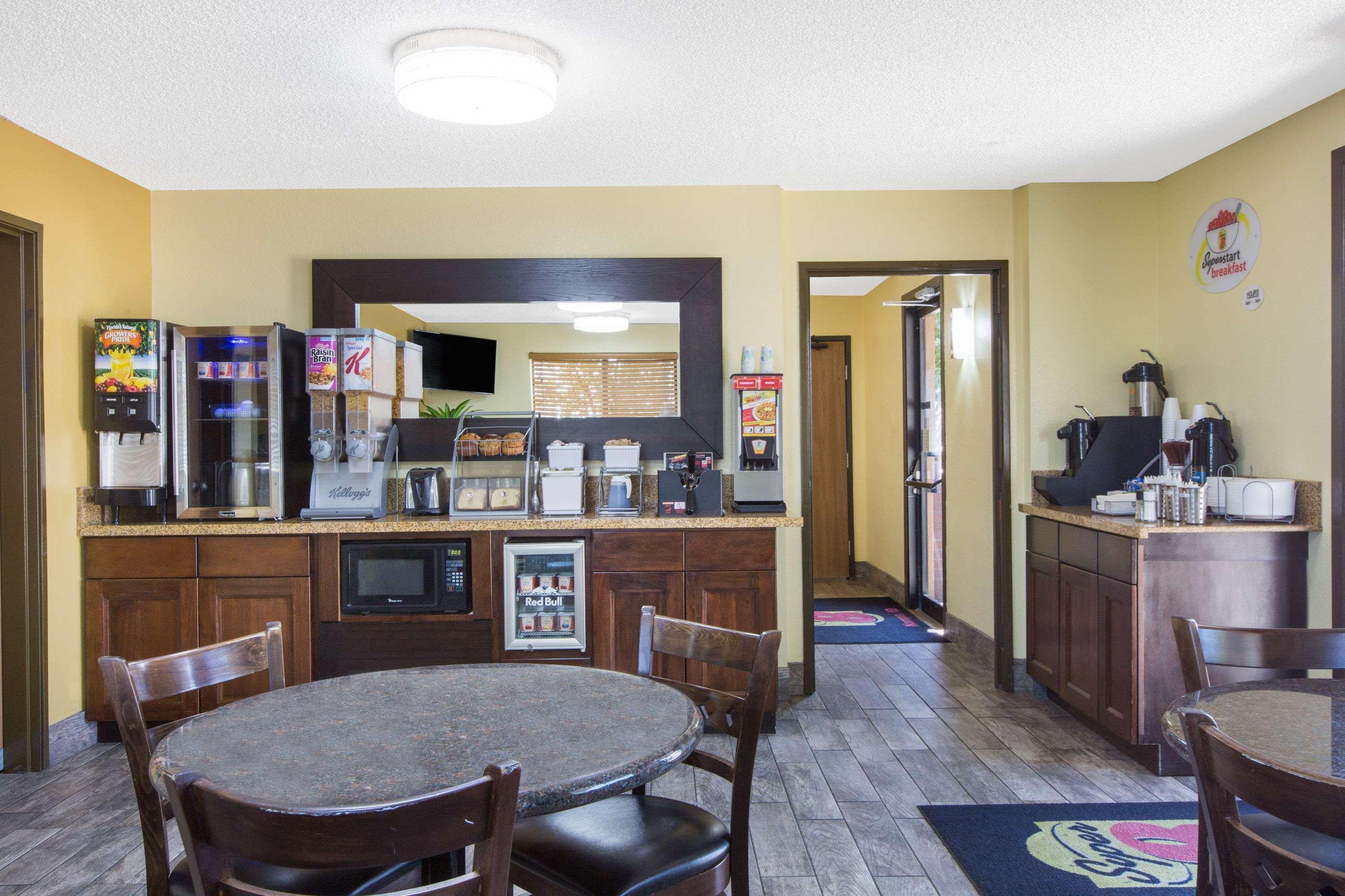 Super 8 By Wyndham Nampa Hotel Exterior foto
